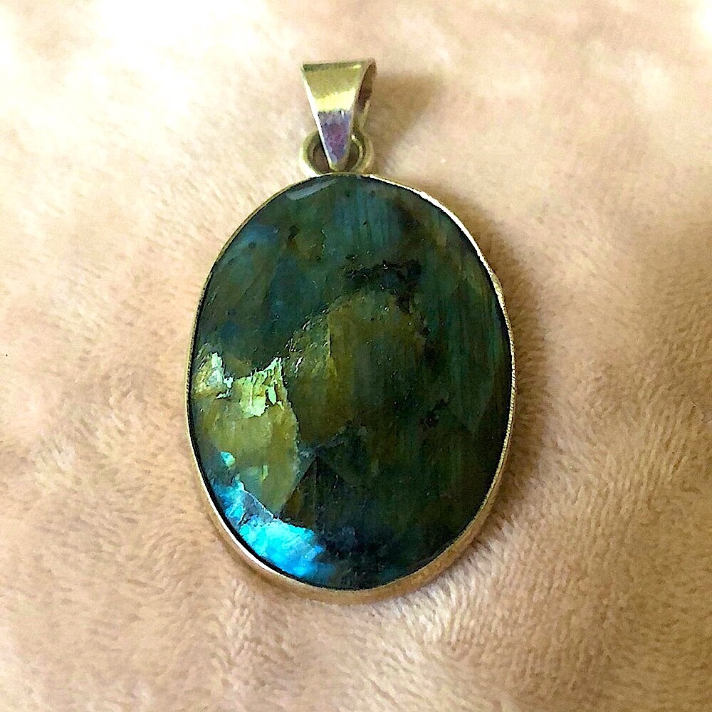 Large Oval Labradorite Pendant .925 - Picture 12 of 12